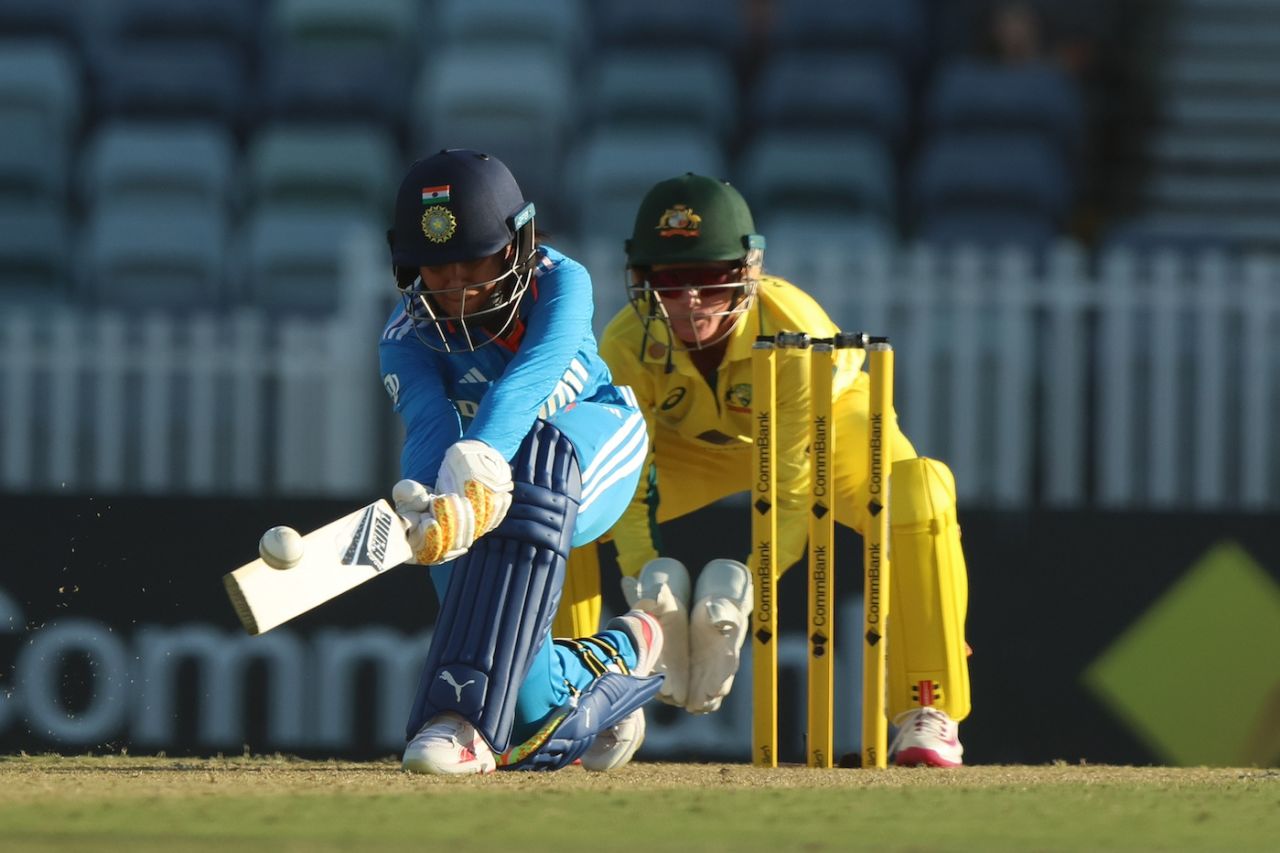 Harleen Deol provided good support to Smriti Mandhana, Australia vs India, 3rd ODI, Perth, December 11, 2024