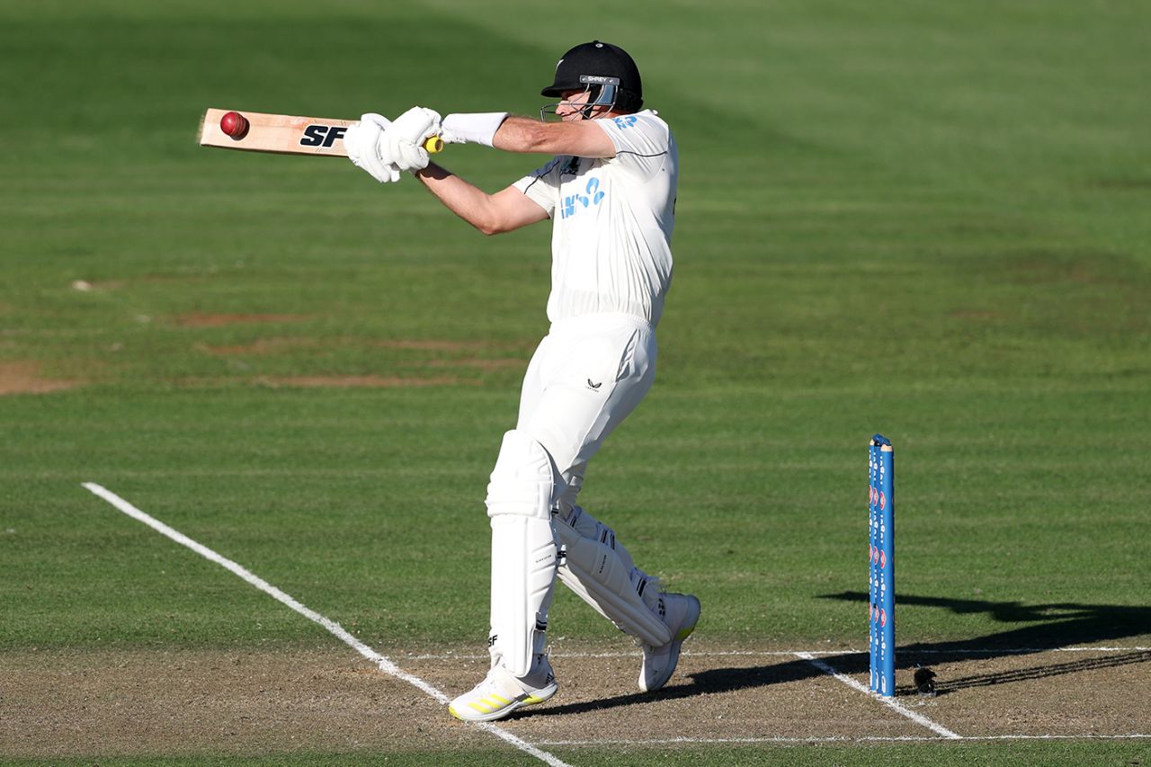 Tim Southee launched three sixes in his 23 off 10, New Zealand vs England, 3rd Test, Hamilton, 1st day, December 14, 2024