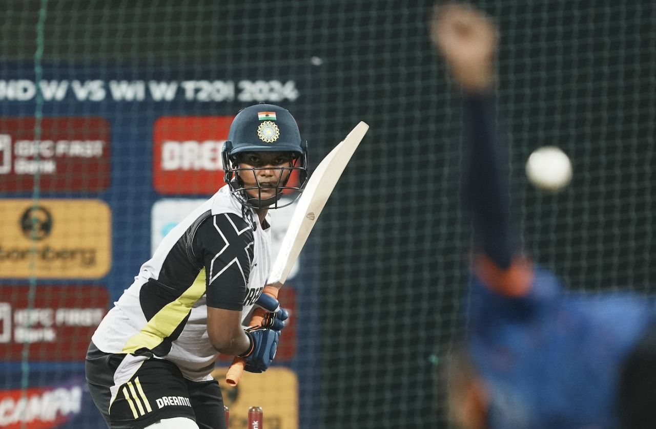 Deepti Sharma bats in the nets, India vs West Indies, 1st T20I, Navi Mumbai, December 14, 2024