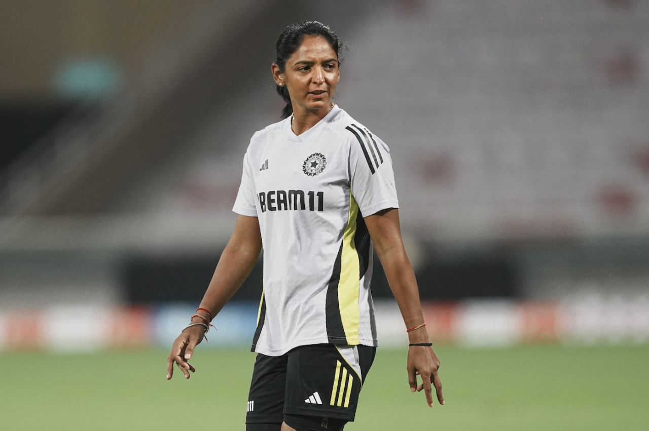Harmanpreet Kaur keeps an eye on proceedings, India vs West Indies, 1st T20I, Navi Mumbai, December 14, 2024