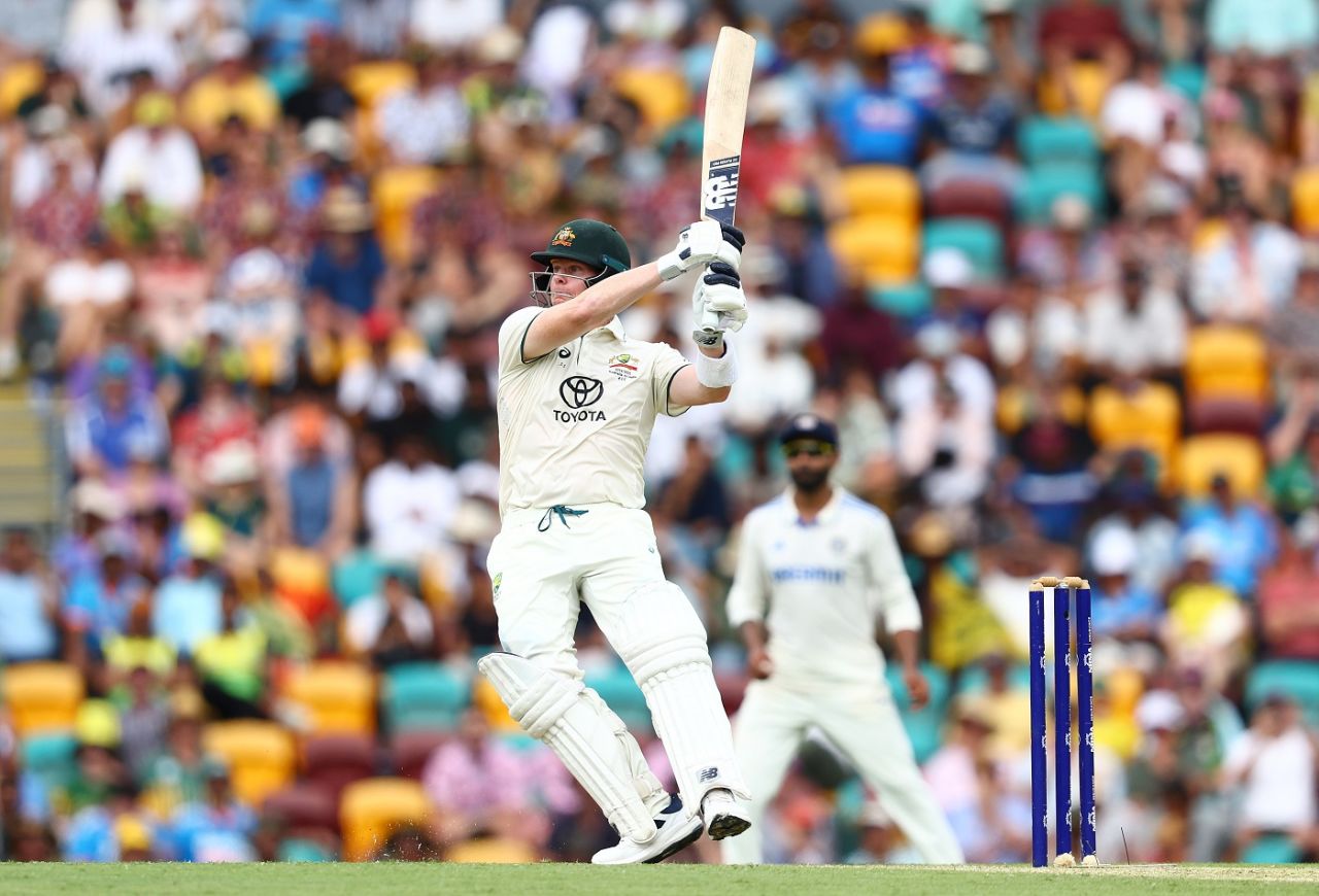 Steven Smith found his hands...and more, Australia vs India, 3rd Test, Brisbane, 2nd day, December 15, 2024