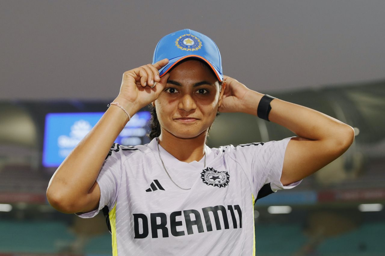 Saima Thakor puts on her maiden T20I cap, India vs West Indies, 1st Women's T20I, Navi Mumbai, December 15, 2024