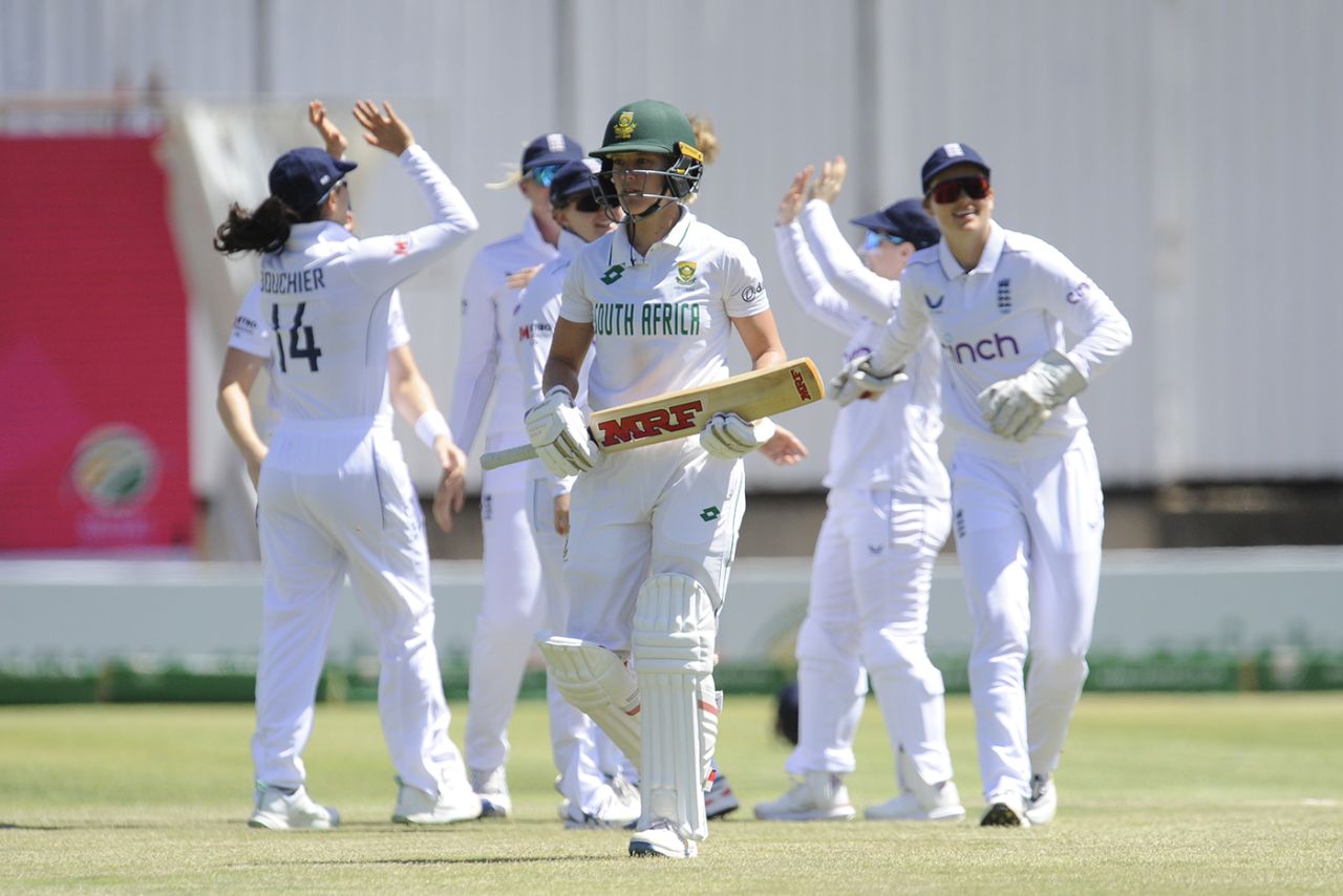 Anneke Bosch fell cheaply on the second morning, South Africa vs England, Only Women's Test, Bloemfontein, Day 2, December 16, 2024