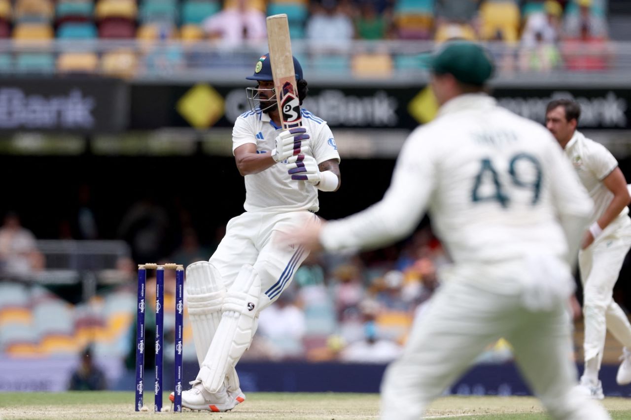 KL Rahul looked solid after getting a life early in the day, Australia vs India, 3rd Test, Brisbane, 4th day, December 17, 2024