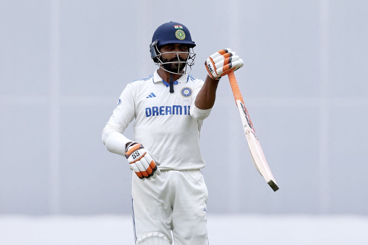 Ravindra Jadeja unsheathes his sword, Australia vs India, 3rd Test, Brisbane, 4th day, December 17, 2024