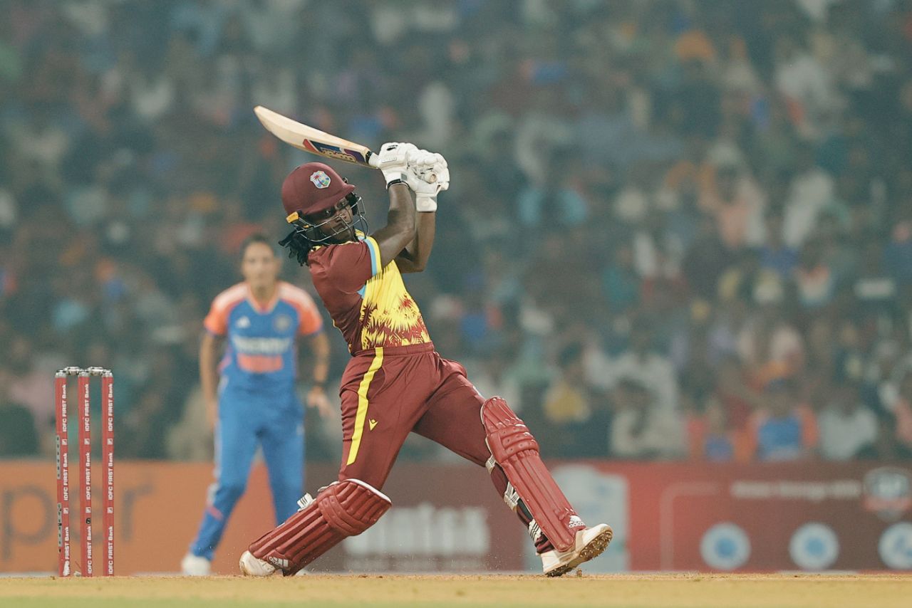 Deandra Dottin sparkled briefly for 25 off 17, India vs West Indies, 3rd Women's T20I, Navi Mumbai, December 19, 2024