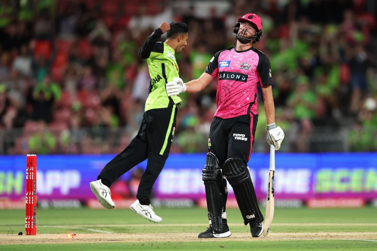 James Vince was run out after a mix-up with Josh Philippe, Sydney Sixers vs Sydney Thunder, BBL, Sydney Showground Stadium, December 21, 2024