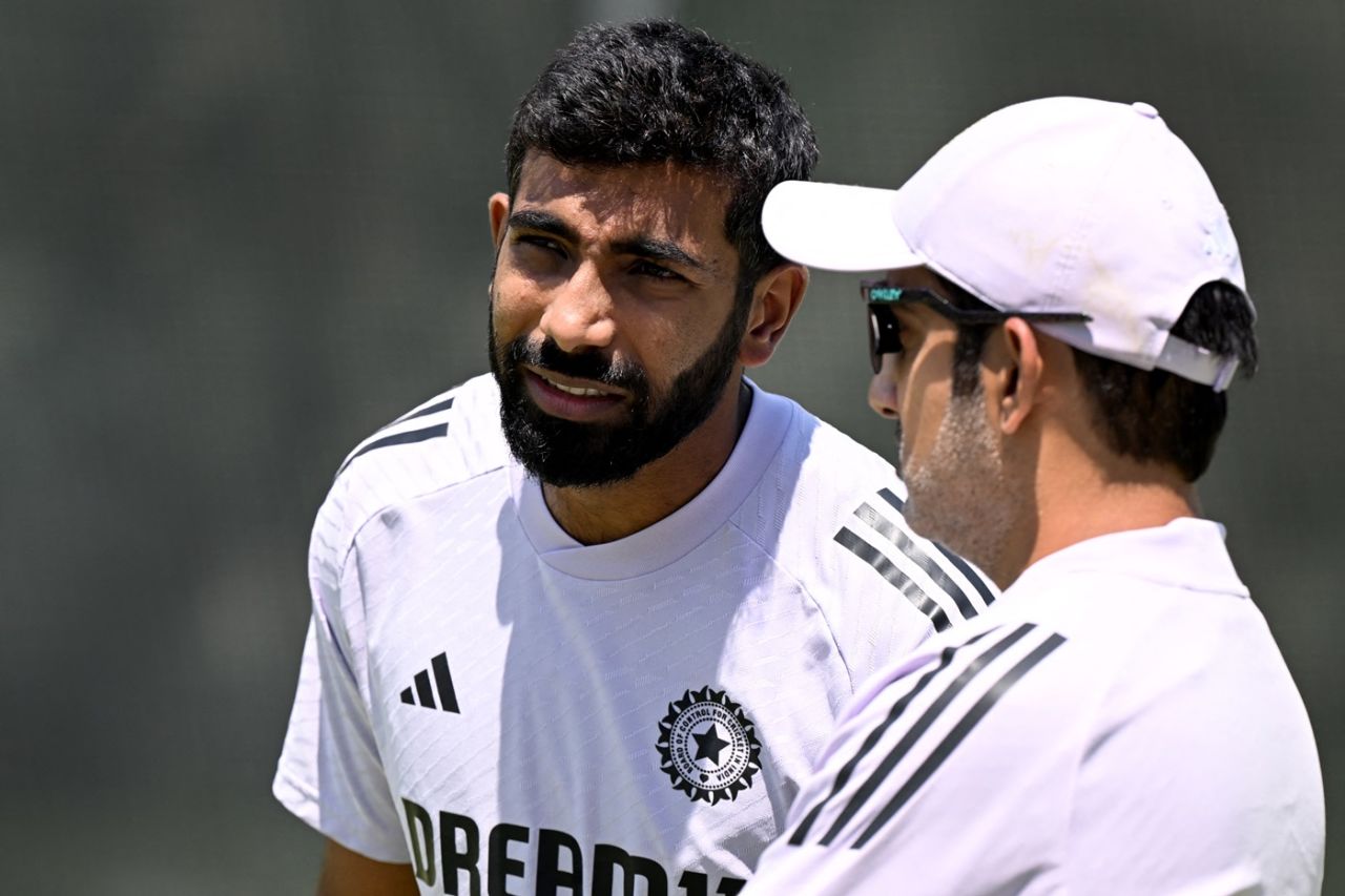 Jasprit Bumrah has a word with Gautam Gambhir, Australia vs India, Melbourne, December 24, 2024