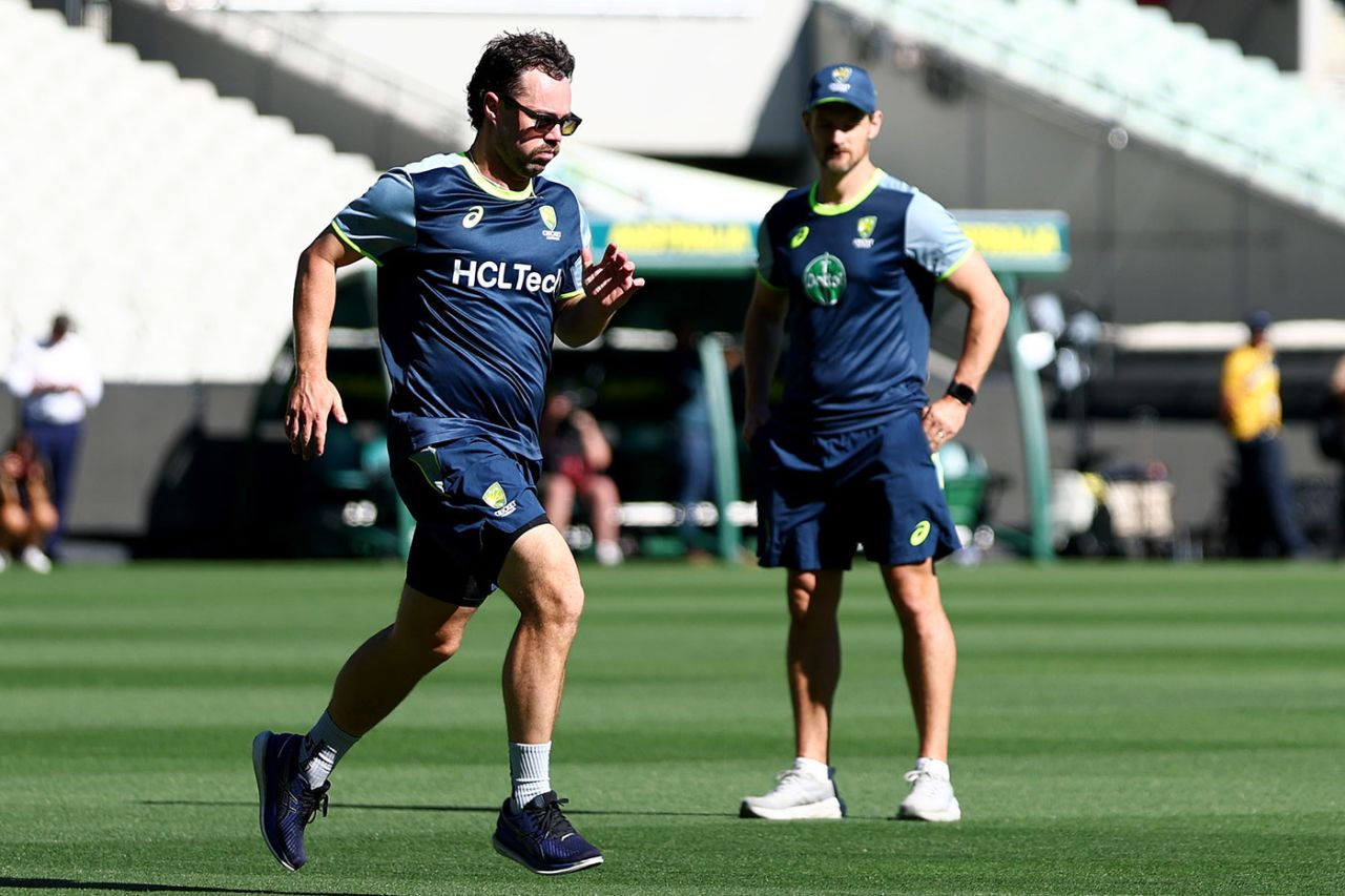 Travis Head goes through a running session, MCG, December 25, 2024