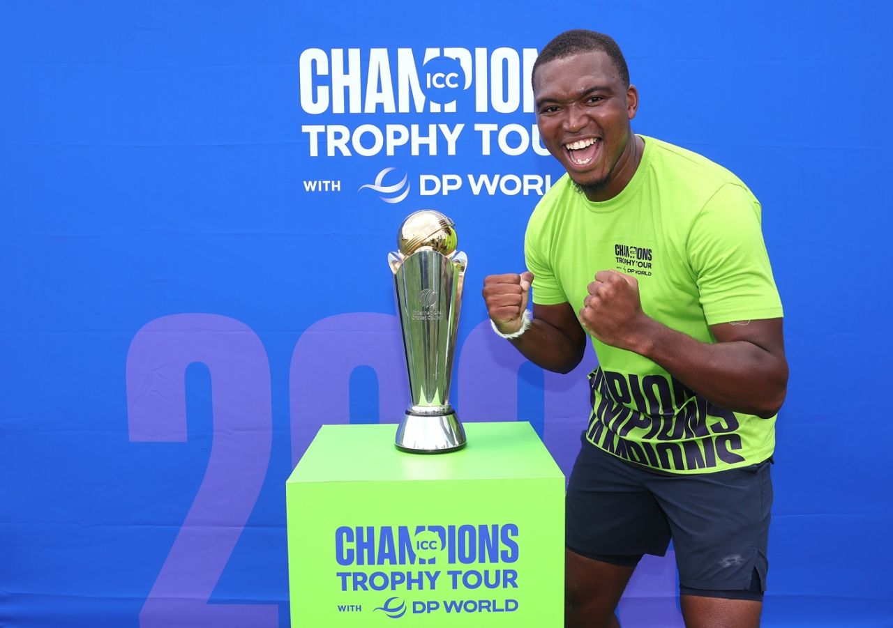 Lungi Ngidi with the Men's Champions Trophy in Johannesburg, ICC Men's Champions Trophy Tour, Johannesburg, December 19, 2024