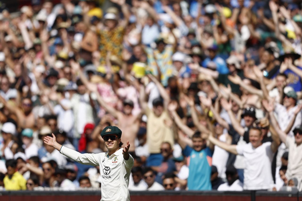 Sam Konstas had some fun with the fans, Australia vs India, 4th Test, Melbourne, 2nd day, December 27, 2024