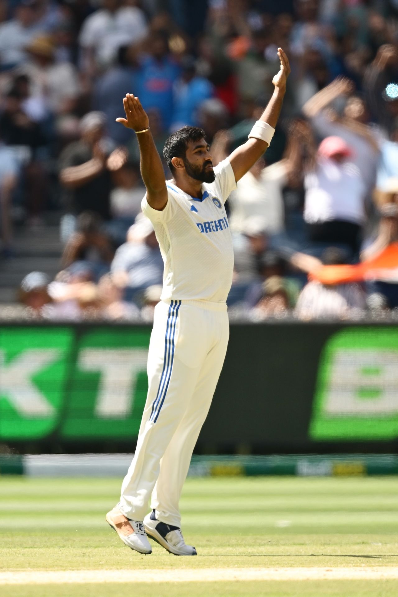 Jasprit Bumrah egged the crowd on after taking the wicket of Sam Konstas, Australia vs India, 4th Test, Melbourne, 4th day, December 29, 2024 | sportzpoint.com