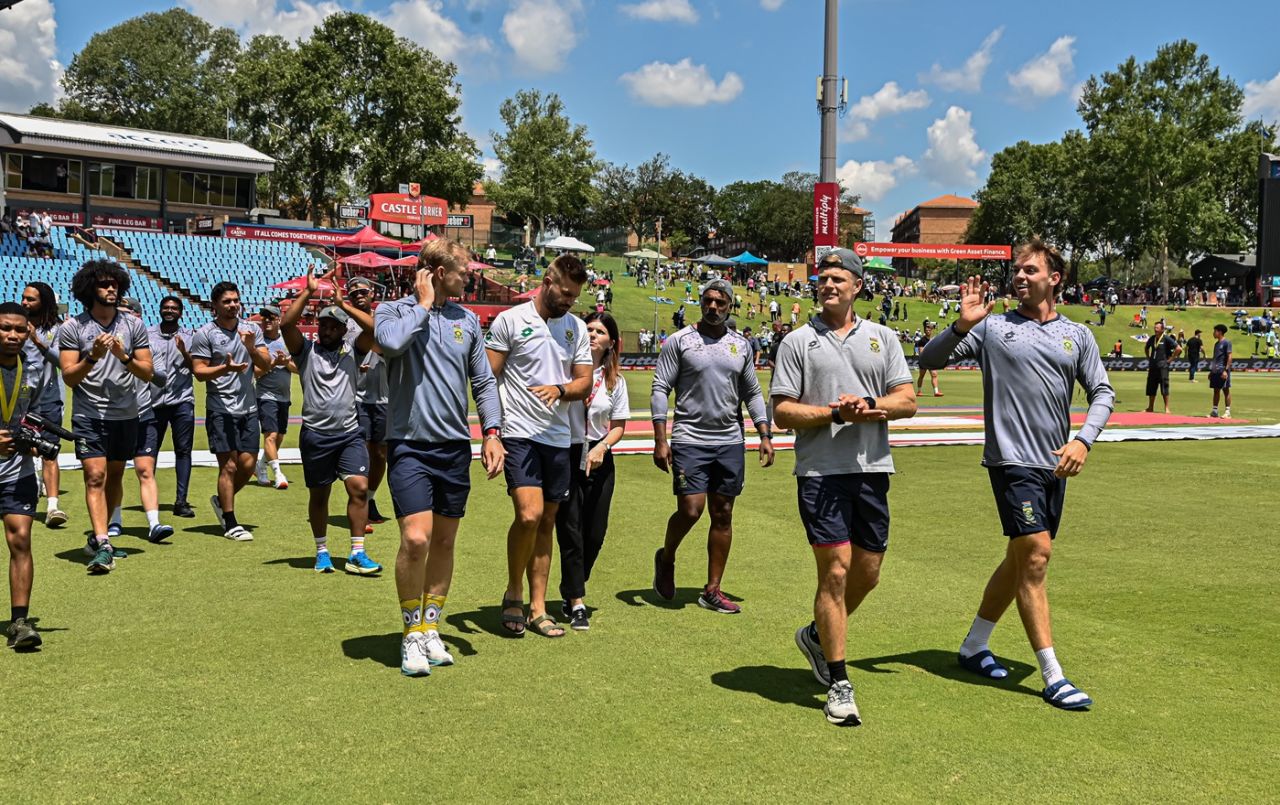 The South Africa players did a lap of honour after sealing a spot in the WTC final, South Africa vs Pakistan, 1st Test, fourth day, Centurion, December 29, 2024