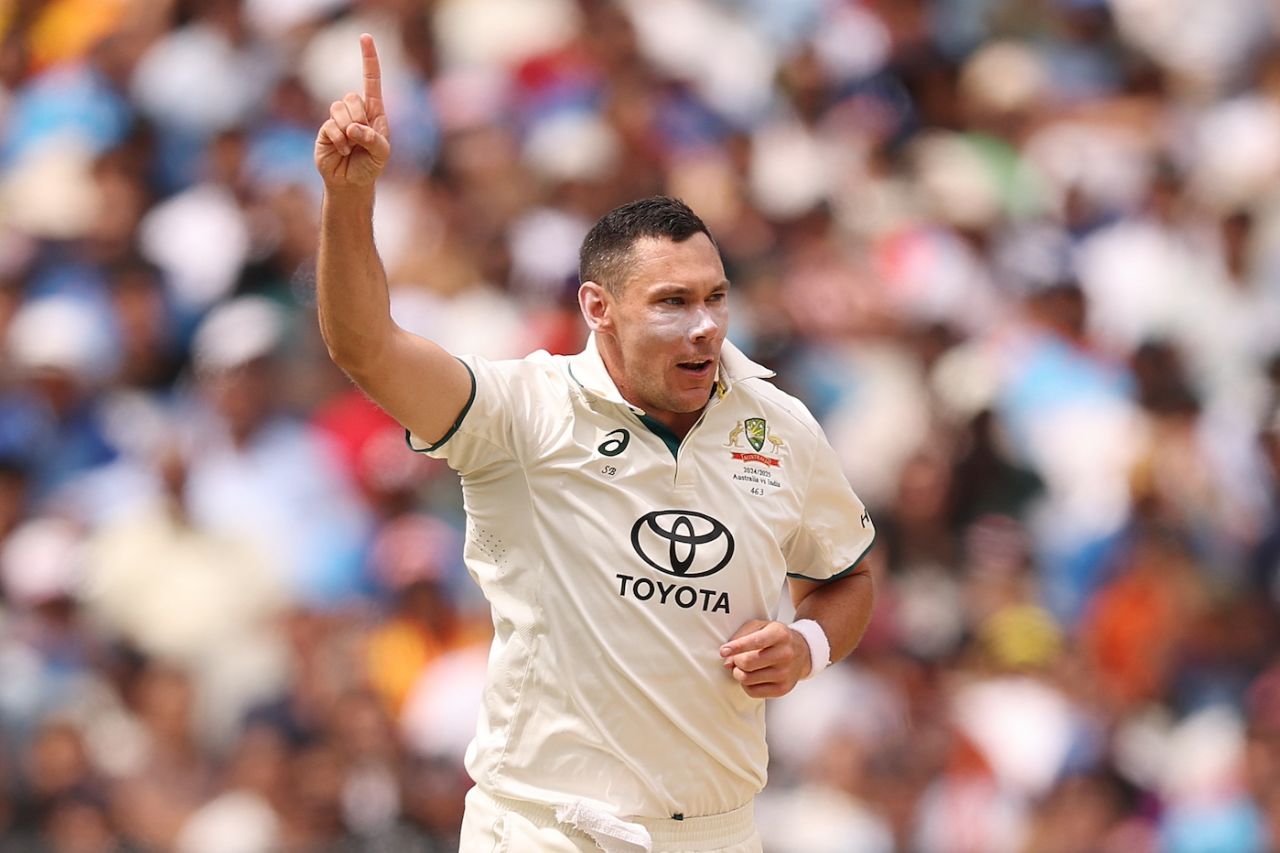 Scott Boland got one to climb on Ravindra Jadeja and take his edge through to the keeper, Australia vs India, 4th Test, Melbourne, 5th day, December 30, 2024