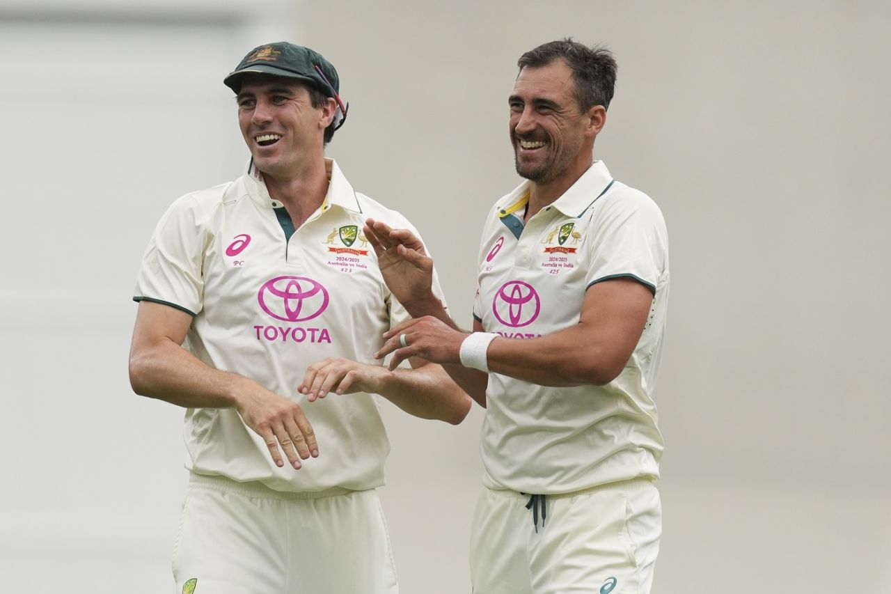 Pat Cummins and Mitchell Starc celebrate KL Rahul's wicket, Australia vs India, 5th Test, Sydney, 1st day, January 3, 2025