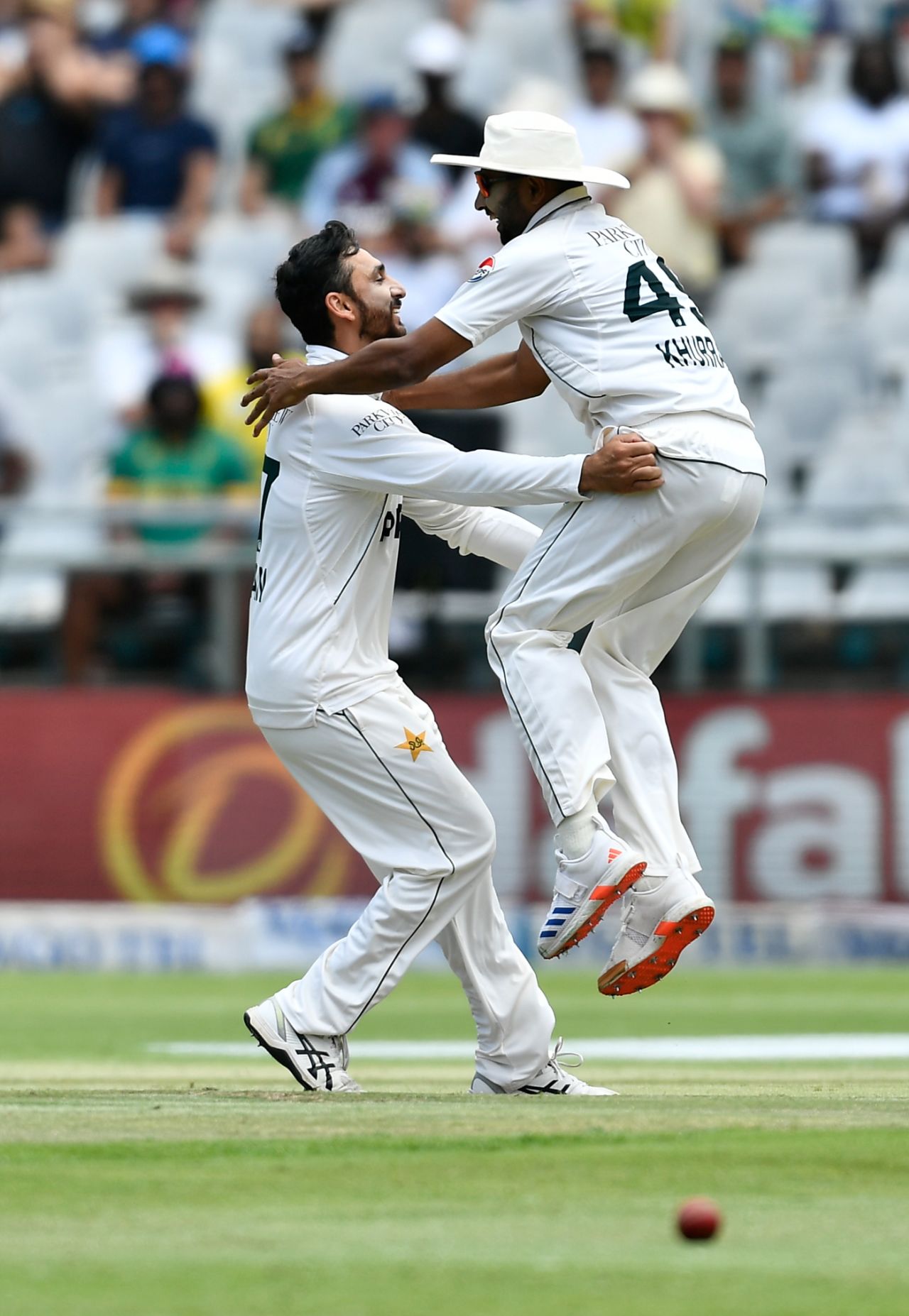 Salman Agha removed Tristan Stubbs on the stroke of lunch, South Africa vs Pakistan, second Test, Cape Town, January 3, 2025