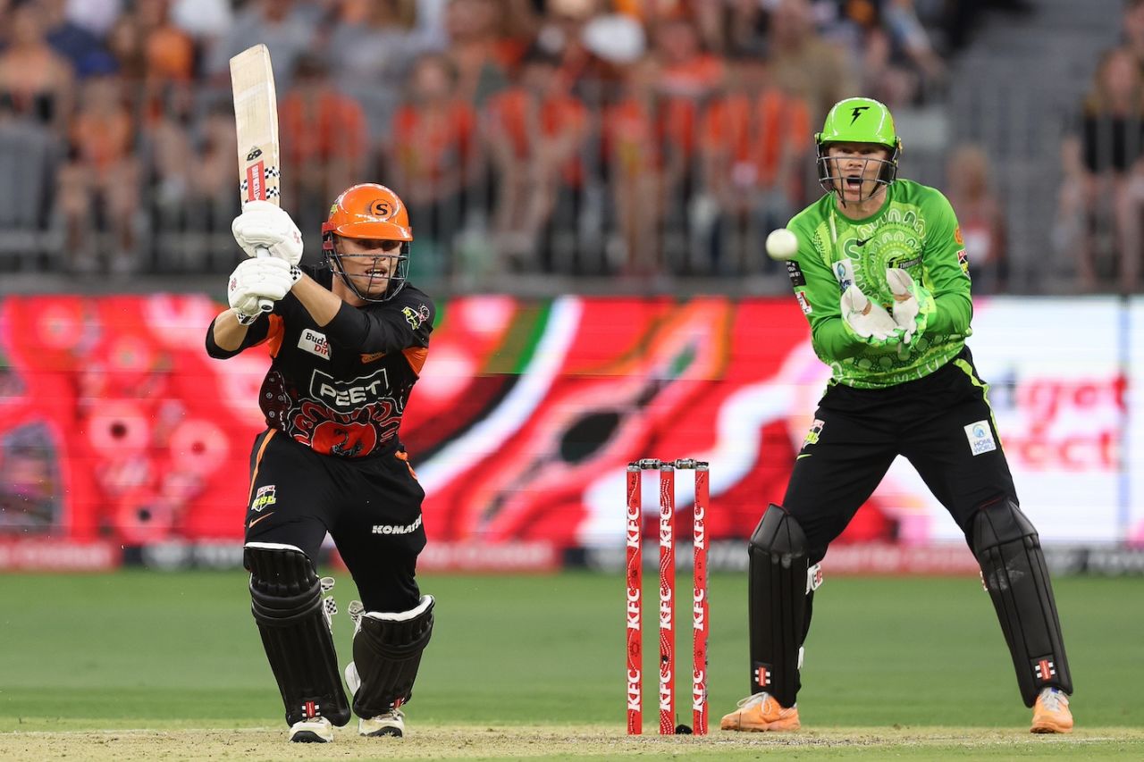 Cooper Connolly scored useful runs at the death, Perth Scorchers vs Sydney Thunder, BBL, Perth, January 3, 2025