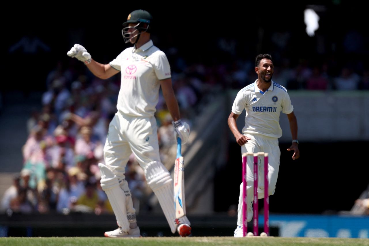 Beau Webster indicates that extra bounce from Prasidh Krishna got him out, Australia vs India, 5th Test, Sydney, Day 2, January 4, 2025