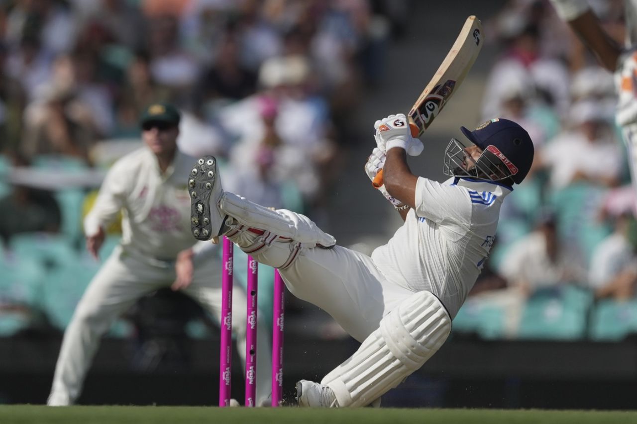 Rishabh Pant nearly broke his own record of fastest fifty in test cricket by Indians | sportzpoint.com