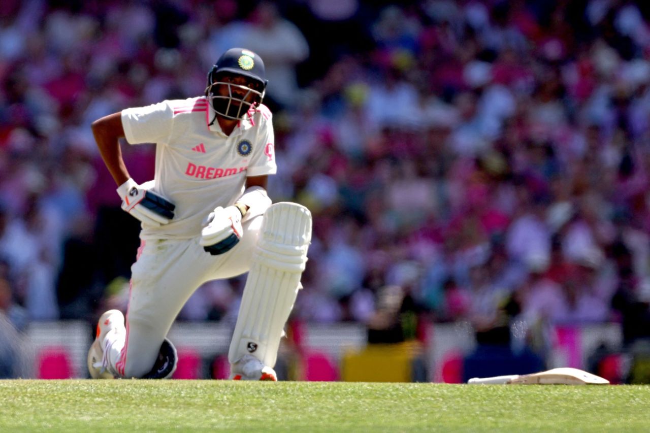 Mohammed Siraj sat clutching his hip after taking a run, Australia vs India, 5th Test, Sydney, Day 3, January 5, 2024