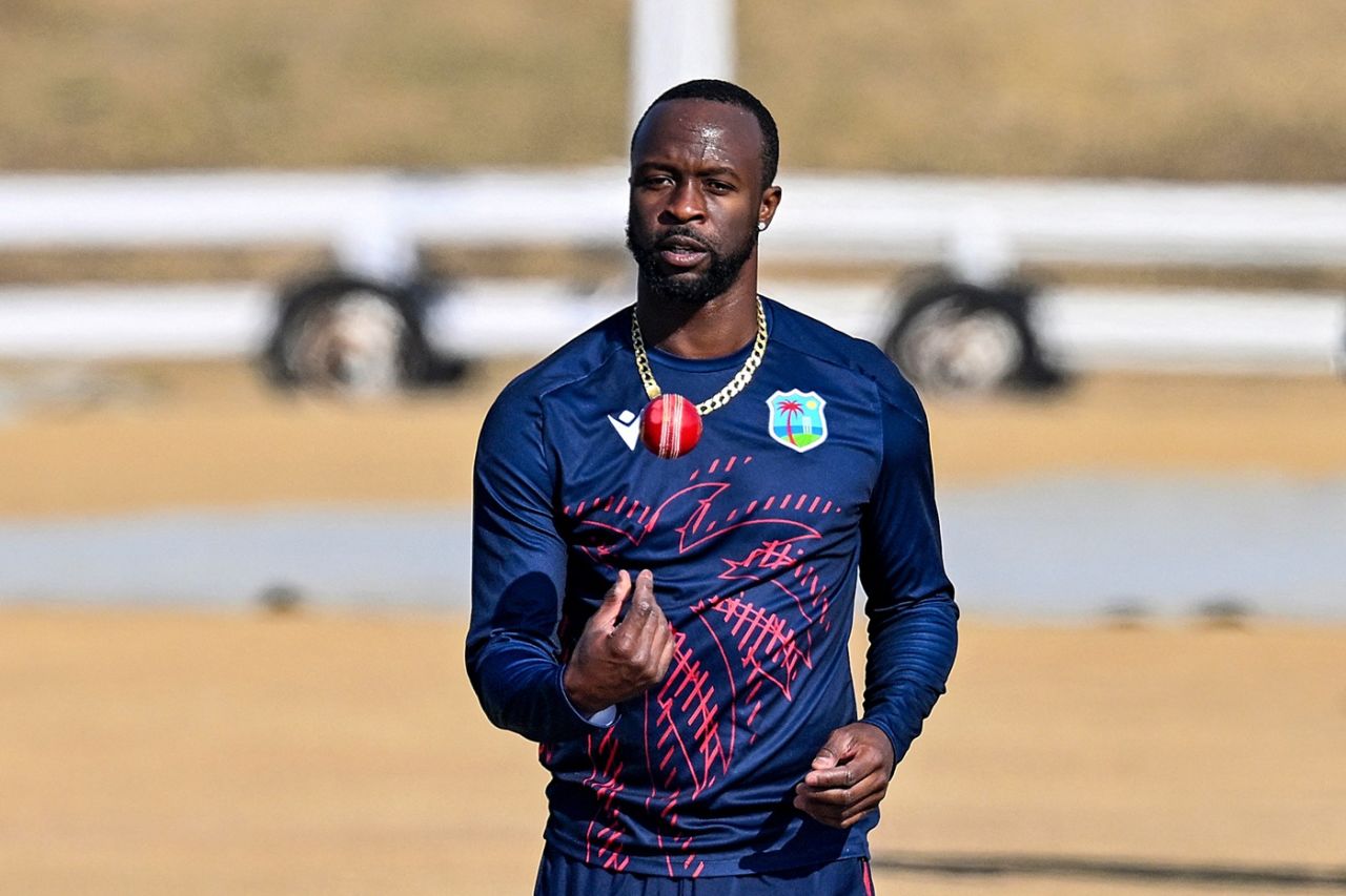 Kemar Roach gets ready for a bowling session, Pakistan vs West Indies, Islamabad, January 9, 2025