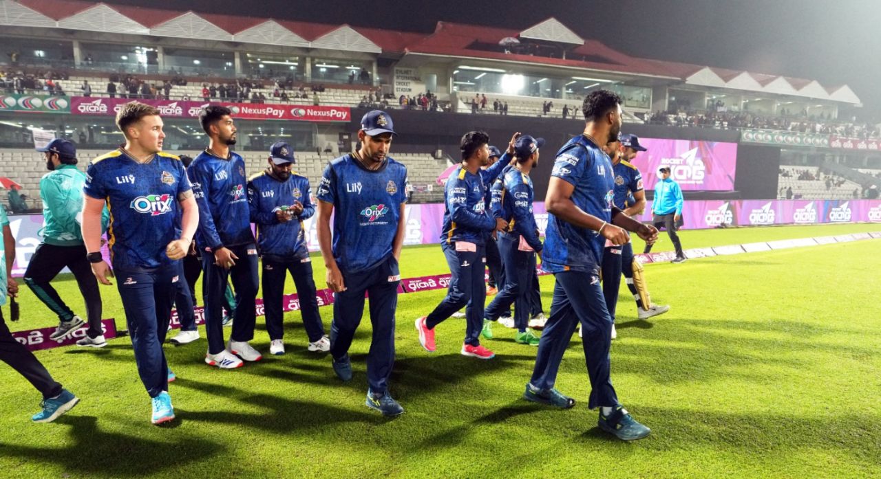 Dhaka Capitals and Mustafizur Rahman head out to defend 177, Dhaka Capitals vs Chittagong Kings, Bangladesh Premier League, BPL 2024-25, Sylhet, January 9, 2025