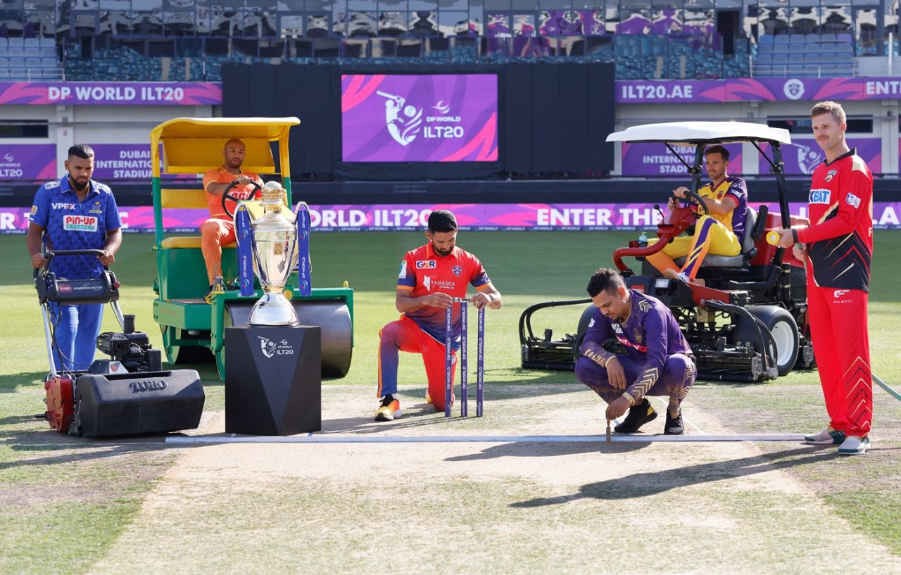 The captains pose with the ILT20 trophy - as a tribute to the ground staff, ILT20, Dubai, January 10, 2025