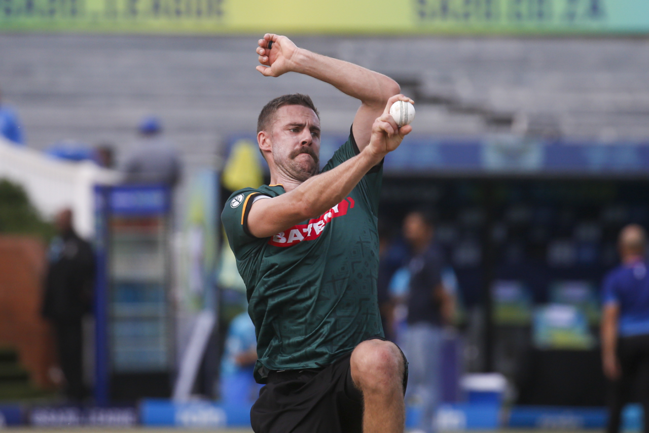Anrich Nortje warms up ahead of the game, Durban's Super Giants vs Pretoria Capitals, SA20 2025, Durban, January 10, 2025