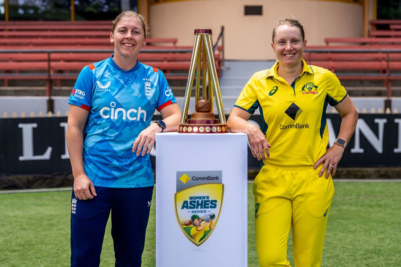 Heather Knight and Alyssa Healy with the Ashes trophy on the eve of the series, North Sydney Oval, January 11, 2024