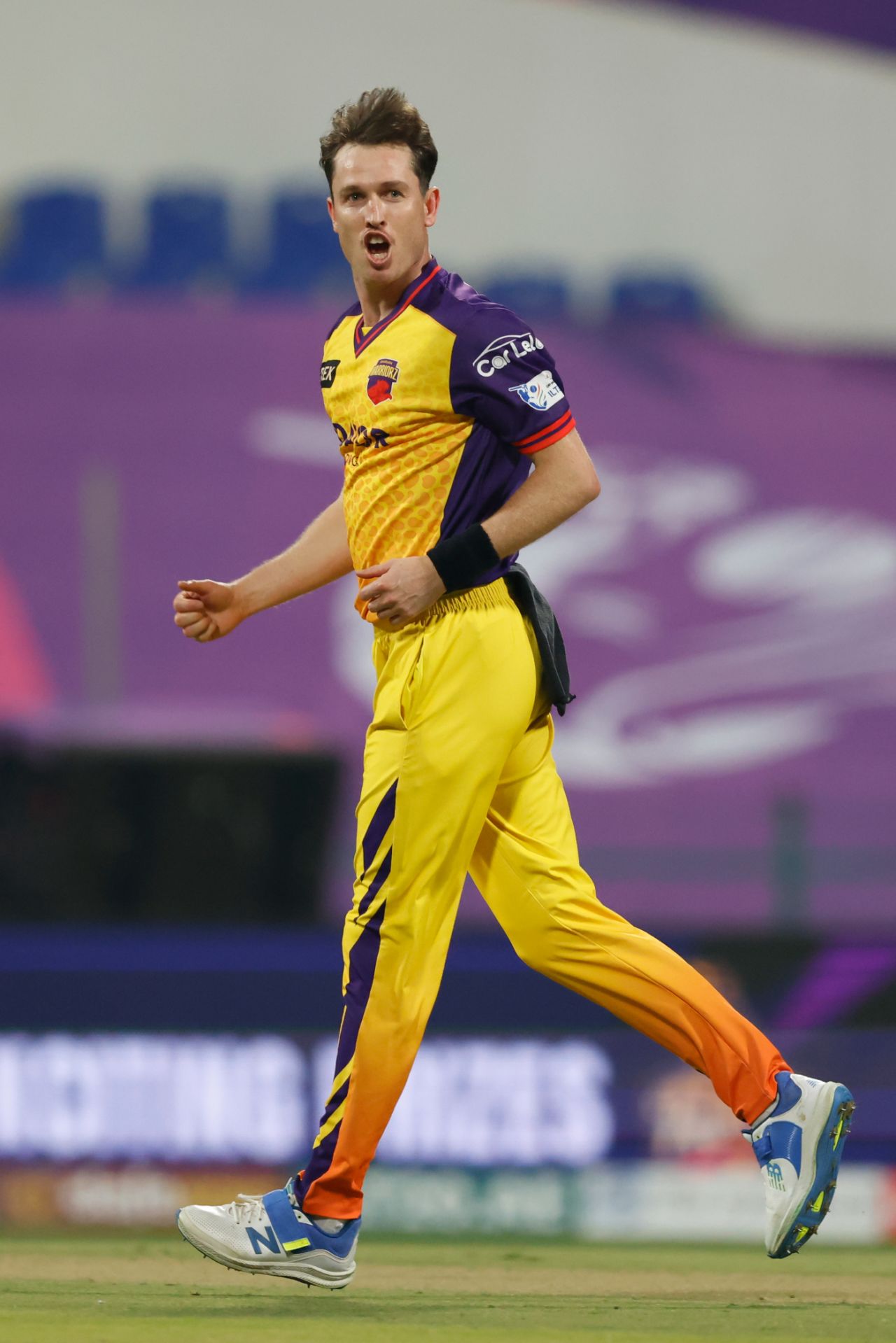Adam Milne castled both Abu Dhabi Knight Riders openers in the same over, Abu Dhabi Knight Riders vs Sharjah Warriorz, Abu Dhabi, ILT20 2025, January 15, 2025