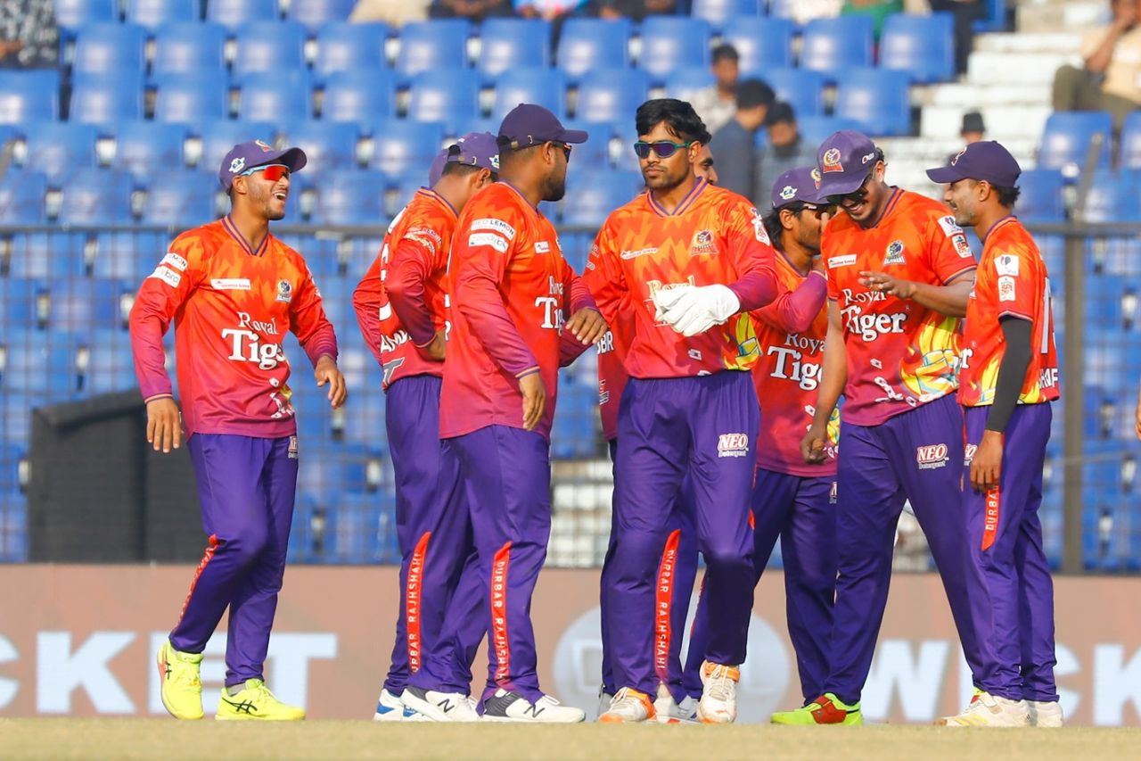The Durbar Rajshahi bowlers picked wickets at regular intervals, Rangpur Riders vs Durbar Rajshahi, BPL 2025, Chattogram, January 23, 2024