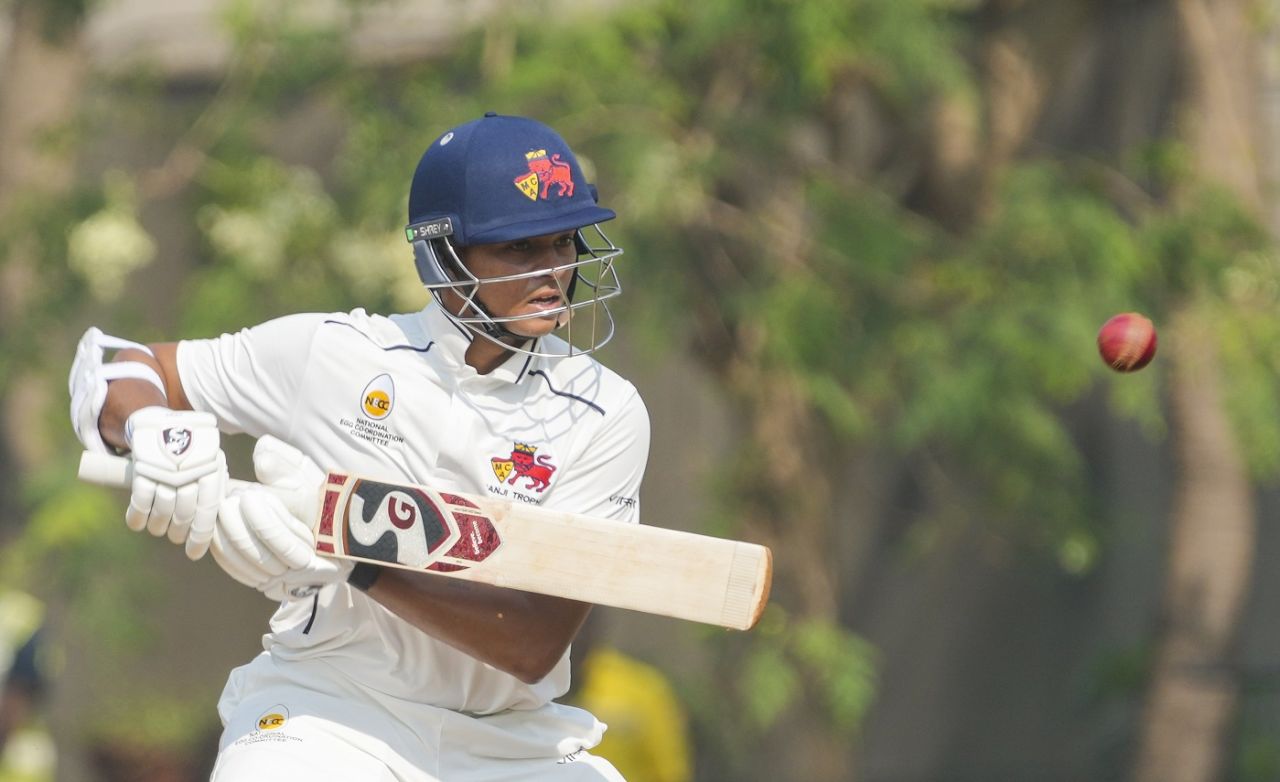 Yashasvi Jaiswal hits through the off side, Mumbai vs Jammu and Kashmir, Sharad Pawar Cricket Academy, day 2, Ranji Trophy, January 24, 2025