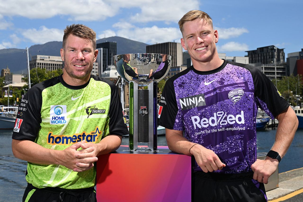 Who will take it home? David Warner and Nathan Ellis with the BBL trophy, Hobart, January 26, 2025