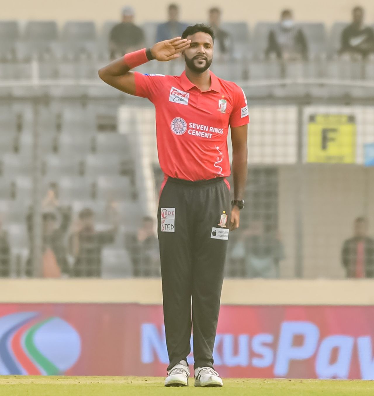 Ebadot Hossain celebrates after getting rid of Mehidy Hasan Miraz, Khulna Tigers vs Fortune Barishal, BPL 2025, Dhaka, January 27, 2025