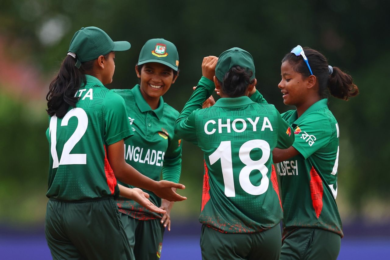 Nishita Akter Nishi of Bangladesh celebrates with teammates after bowling Jahzara Claxton of West Indies, Bangladesh women's U-19 vs West Indies women's U-19, Kuala Lumpur, January 28, 2025