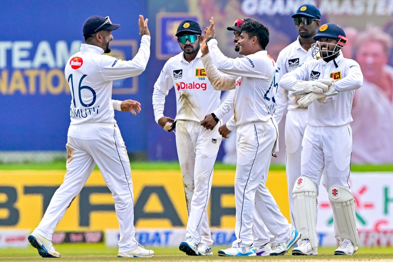 Jeffrey Vandersay was rewarded for an excellent first spell with the wicket of Marnus Labuschagne, Sri Lanka vs Australia, 1st Test, Galle, 1st day, January 29, 2025