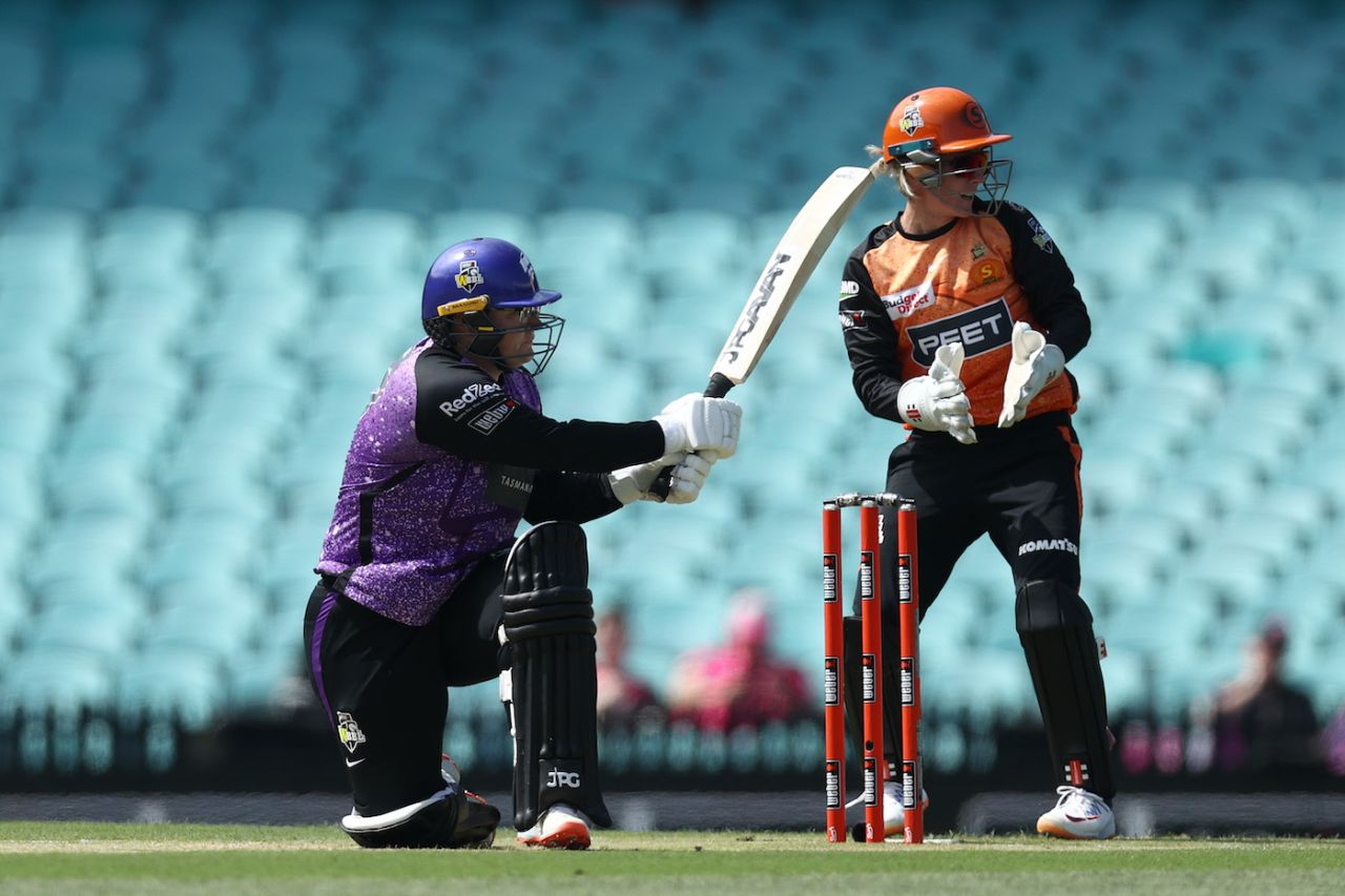 Lizelle Lee bats on her way to her 150 not out, Hobart Hurricanes vs Perth Scorchers, WBBL, SCG, November 10, 2024