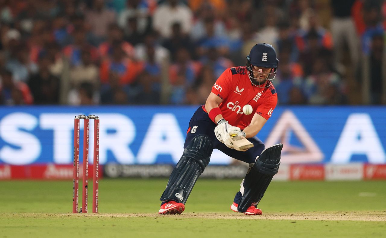 Ben Duckett scoops during his 39 off 19, India vs England, 4th T20I, Pune, January 31, 2025
