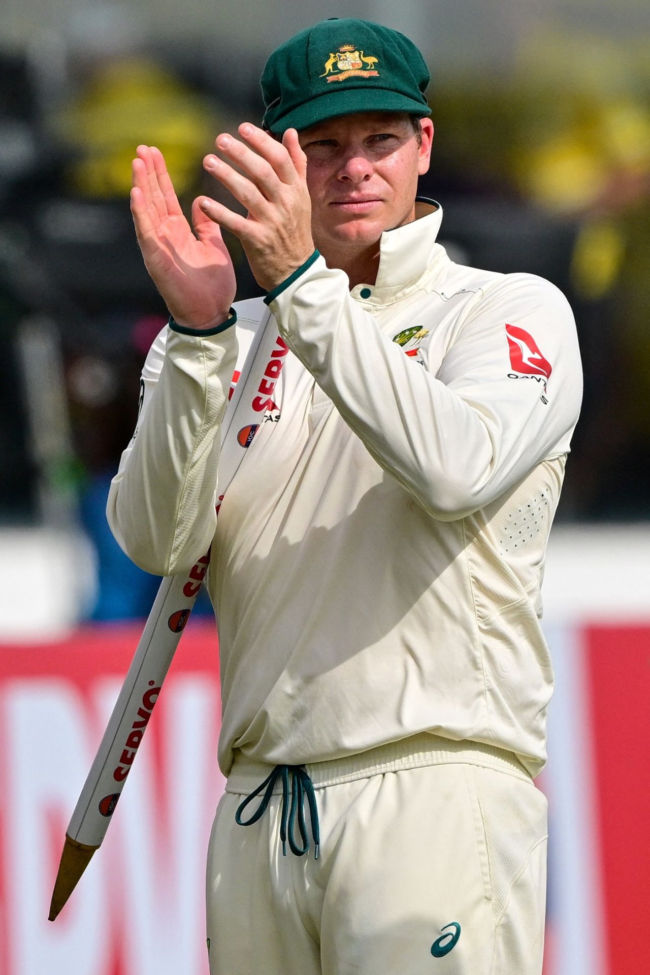 Steven Smith acknowledges the crowd after Australia's win, Sri Lanka vs Australia, 1st Test, Galle, 4th day, February 1, 2025