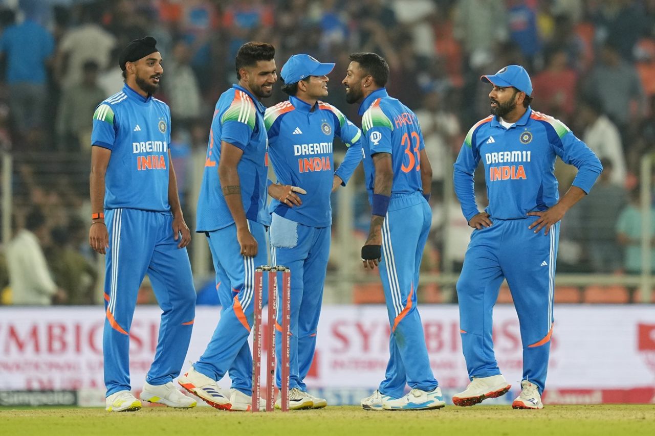 Arshdeep Singh, Harshit Rana, Shubman Gill and Rohit Sharma gather around Hardik Pandya after he took a wicket, India vs England, 3rd ODI, Ahmedabad, February 12, 2025