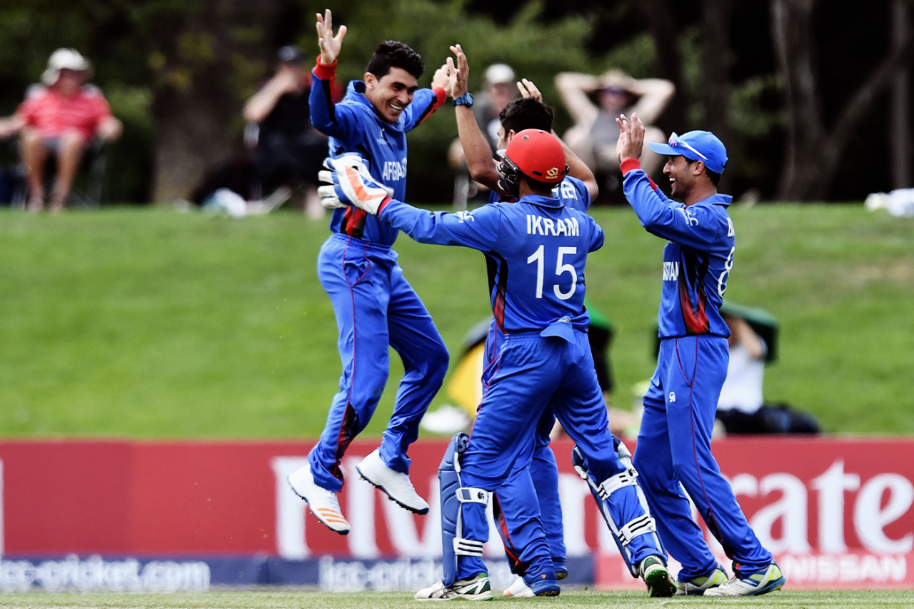 Rahmanullah Gurbaz celebrates with his team-mates, New Zealand v Afghanistan, Under-19 World Cup, quarter-final, Christchurch, January 25, 2018