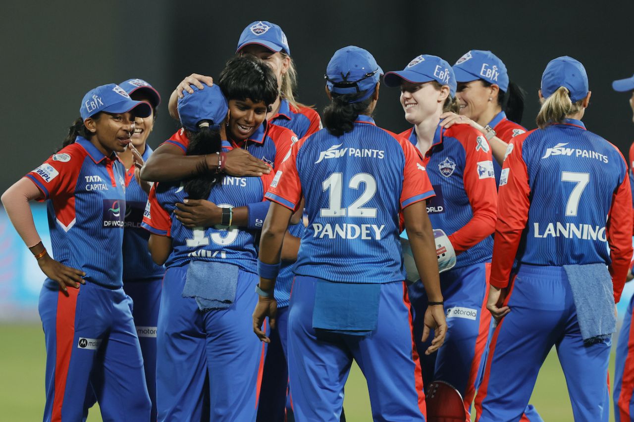 Arundhati Reddy removed Kiran Navgire and Shweta Sehrawat in the middle overs, Delhi Capitals vs UP Warriorz, WPL 2025, Bengaluru, February 22, 2025