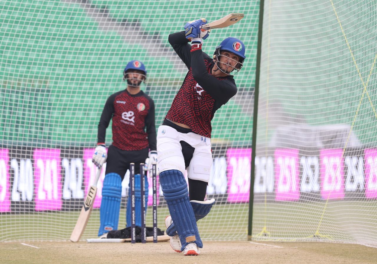 Sediqullah Atal takes the aerial route, Afghanistan vs England, ICC Men's Champions Trophy, Lahore, February 25, 2025