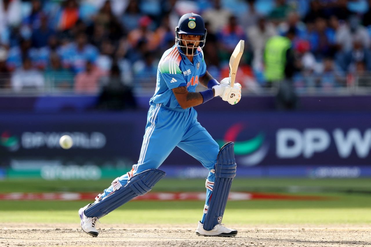 Hardik Pandya lays into a cut, India vs New Zealand, Champions Trophy, Dubai, March 2, 2025