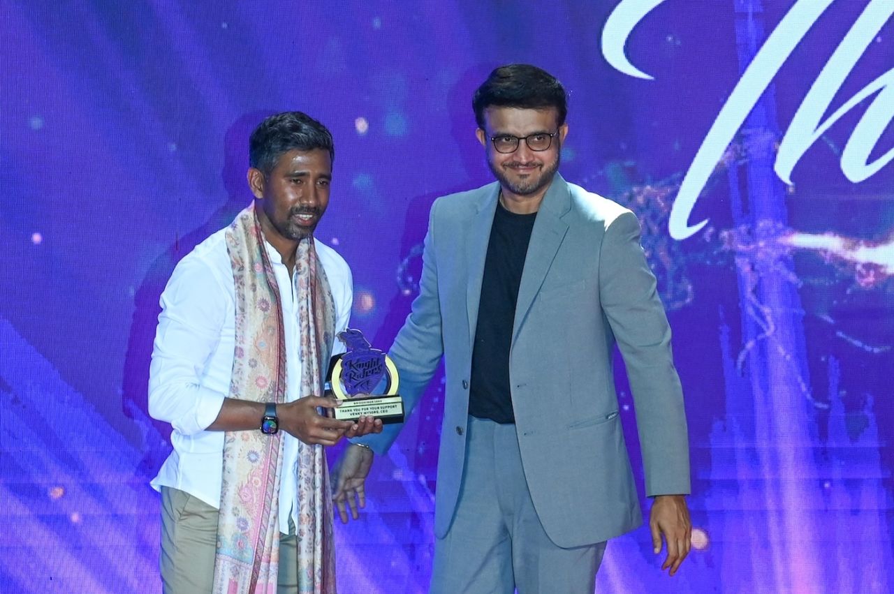 Sourav Ganguly felicitated Wriddhiman Saha at a CAB event, Kolkata, March 3, 2025
