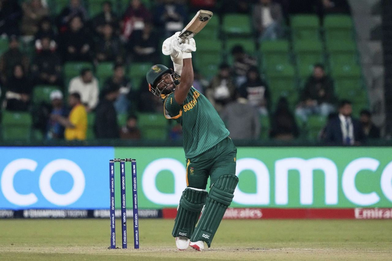 Temba Bavuma took his time in the powerplay, New Zealand vs South Africa, Champions Trophy semi-final, Lahore, March 5, 2025