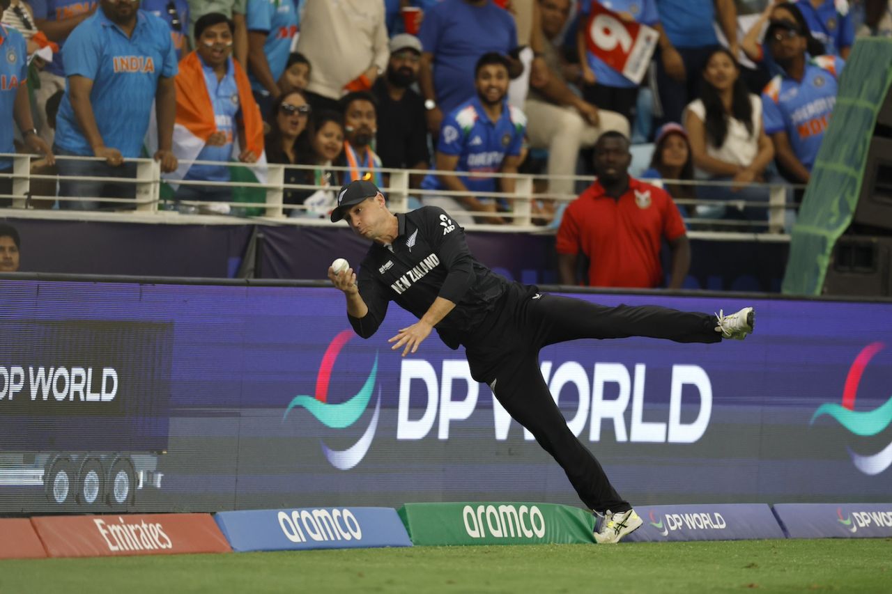 Will Young put in a big effort in the deep, but couldn't keep his foot inside, India vs New Zealand, Champions Trophy final, Dubai, March 9, 2025