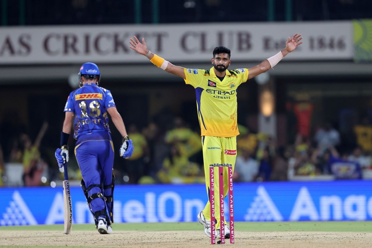 Khaleel Ahmed struck in the powerplay and end overs Chennai Super Kings vs Mumbai Indians, IPL 2025, Chennai, March 23, 2025