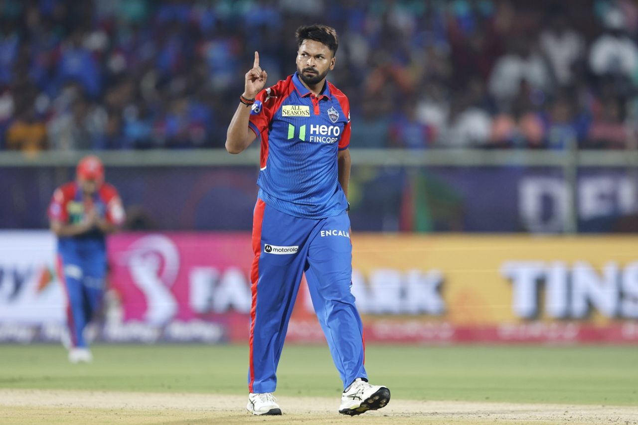 Mukesh Kumar broke a dominant second-wicket stand, Delhi Capitals vs Lucknow Super Giants, IPL 2025, Visakhapatnam, March 24, 2025