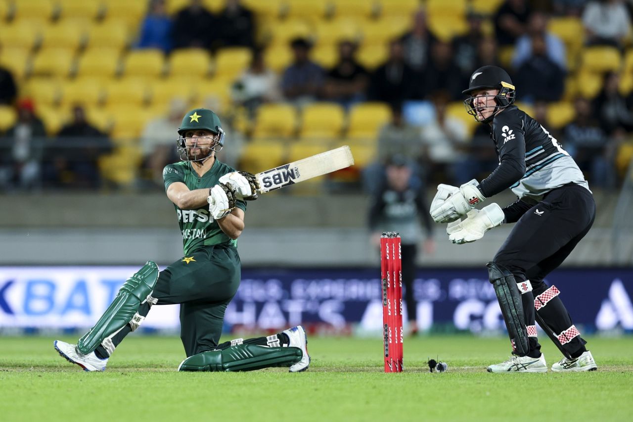 Salman Agha's 51 lifted Pakistan to 128, New Zealand vs Pakistan, 5th T20I, Wellington, March 26, 2025